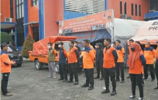 Gubernur Khofifah Minta Masyarakat Tidak Panik, Segera Evakuasi Diri