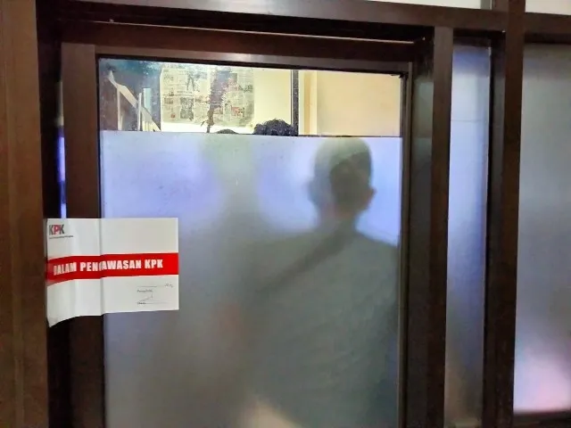 KPK Geledah Ruangan di DPRD Jatim, Saat OTT di Surabaya 