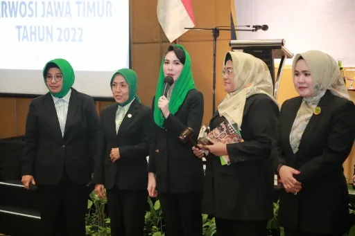 Arumi Bachsin Kembali Pimpin Perwosi Jatim Periode 2022-2026