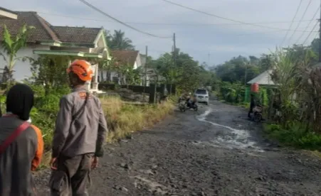 Status Gunungapi Semeru Naik Level, Jadi Awas
