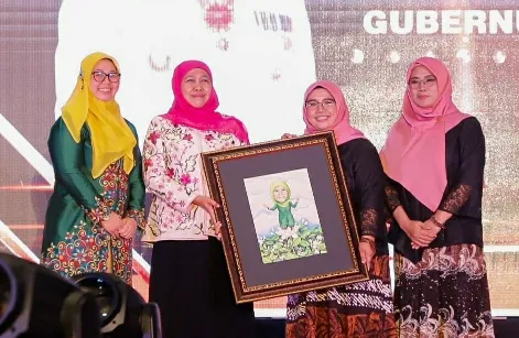 Khofifah Ajak Pimpinan dan Anggota Fatayat NU Jatim Dakwah Hidup Rukun