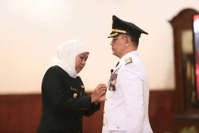 Gubernur Khofifah Lantik Aries Agung Paewai Jabat Walikota Batu