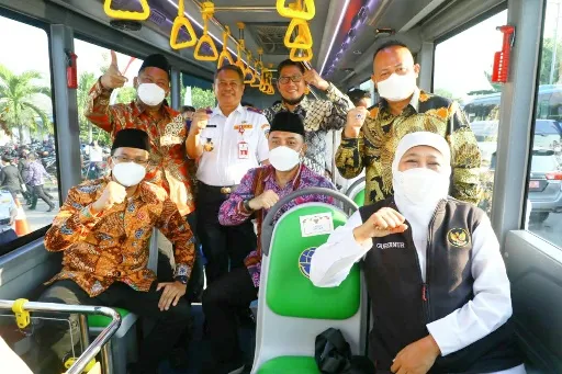 Gubernur Khofifah Pastikan Waktu Tunggu Lebih Cepat 15 Menit
