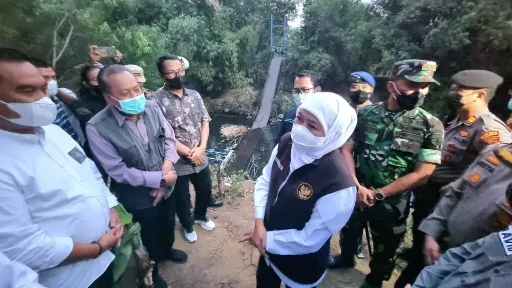 Khofifah Instruksikan Segera Bangun Jembatan Gantung Pakai Dana BTT