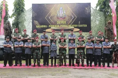 Grup 1 Kopassus Bagikan 1.500 Paket Sembako Untuk Warga Banten