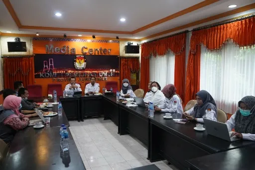 KPU Jatim Terima Kunjungan Posnu dan DPD Pertuni Jatim