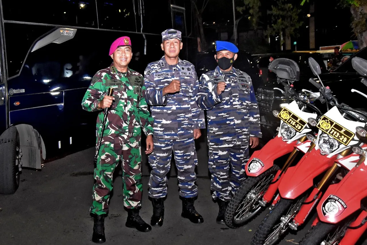 Danbrigif 2 Mar Ikuti Patroli Tahun Baru Bersama Gubernur Jatim