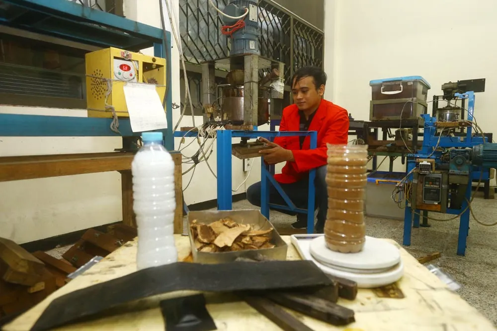Mahasiswa Ini Temukan Material Komposit dari Tempurung Kelapa