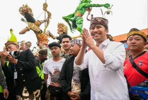 Wagub Emil Sebut Pawai Langkah Awal Bagi Tengger Cultural Center