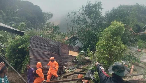 Tanah Longsor Natuna Telan 10 Korban Jiwa