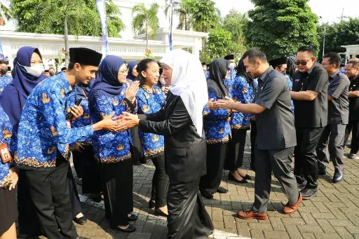 Gubernur Khofifah Larang ASN Prov Jatim Mudik Pakai Mobil Dinas