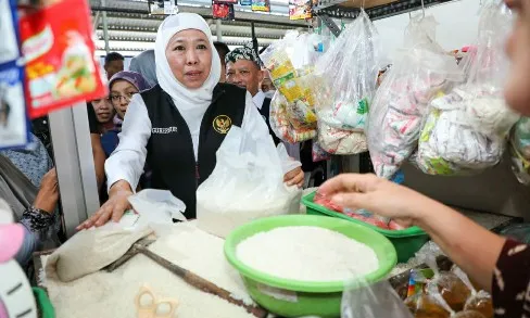 Gubernur Khofifah Imbau Masyarakat Tidak Panic Buying