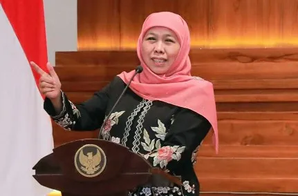 Gubernur Khofifah Imbau Pengusaha Bayar THR, 7 Hari Sebelum Hari Raya