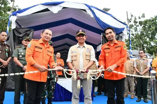 Kepala BNPB Resmikan Jembatan Luworo di Madiun