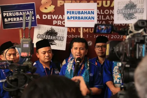 DPD Demokrat Jatim Serahkan Berkas Pendaftaran Bacaleg di KPU Jatim