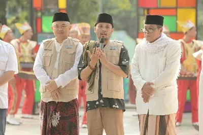 Ustadz Hanan Attaki: Jangan hanya mau viral di bumi