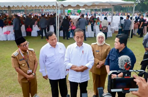 Dampingi Presiden Jokowi Tinjau Pasar Bululawang dan Pasar Rakyat