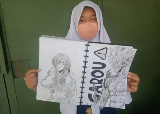Siswi SMP Ini Menemukan Bakat Menggambarnya Saat Wabah Covid