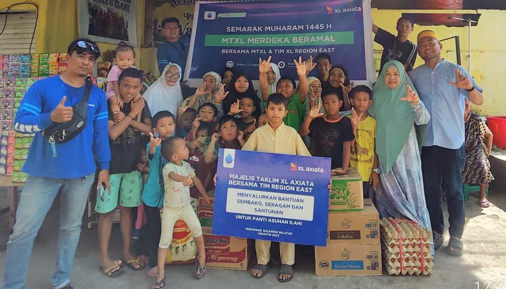 Karyawan XL Axiata Gelar Khitanan Massal dan Santuni Anak Yatim