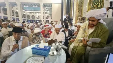 Habib Umar Paparkan Tiga Jebakan Ilmu 