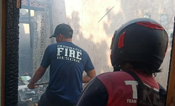 Rumah Terbakar, Uang dan Perhiasan Emas Setengah Miliar Rupiah Ludes