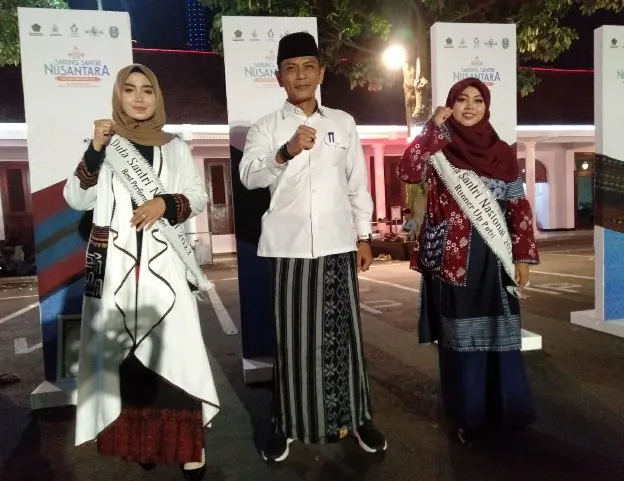 Peragaan Sarung Santri Nusantara, Ikhtiar Menuju Hari Sarung Nasional