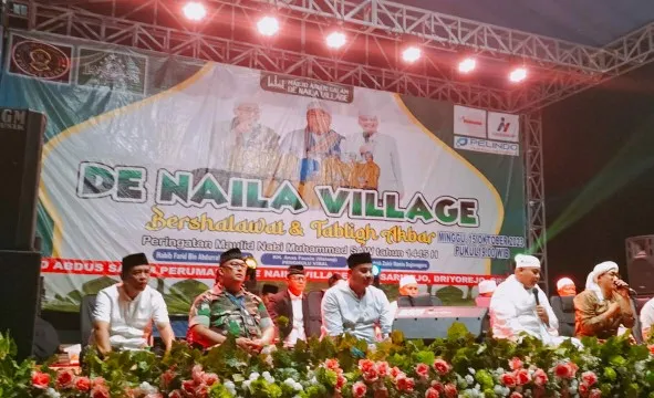 De Naila Bersholawat Dengan Penceramah KH Anas Fauzi, Dipadati Warga