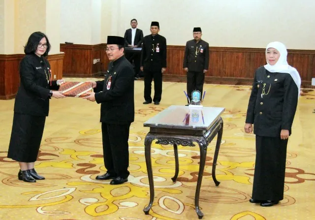 Gubernur Khofifah Melantik Prof Cita, Jabat Direktur RSUD Dr Soetomo