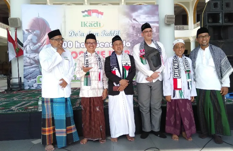 IKADI dan MUI Jatim Gelar Doa, Stop The War on Gaza 