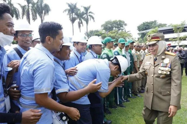 Khofifah Ajak Budayakan K3 Untuk Kelangsungan Usaha dan Produktivitas