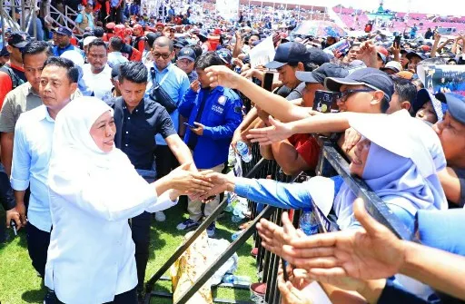 Gubernur Khofifah Apresiasi Buruh, Jaga Stabilitas dan Iklim Ekonomi Jatim
