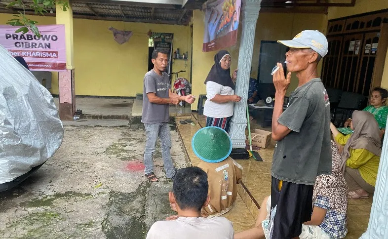 Relawan Prabowo-Gibran Berkharisma Ponorogo Digeruduk Emak-Emak