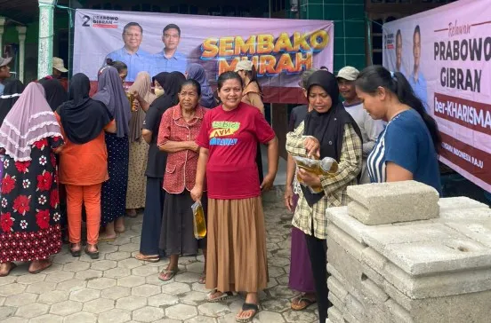 Mereka Blusukan ke Desa Ngrupit Paparkan Program 02 Prabowo-Gibran