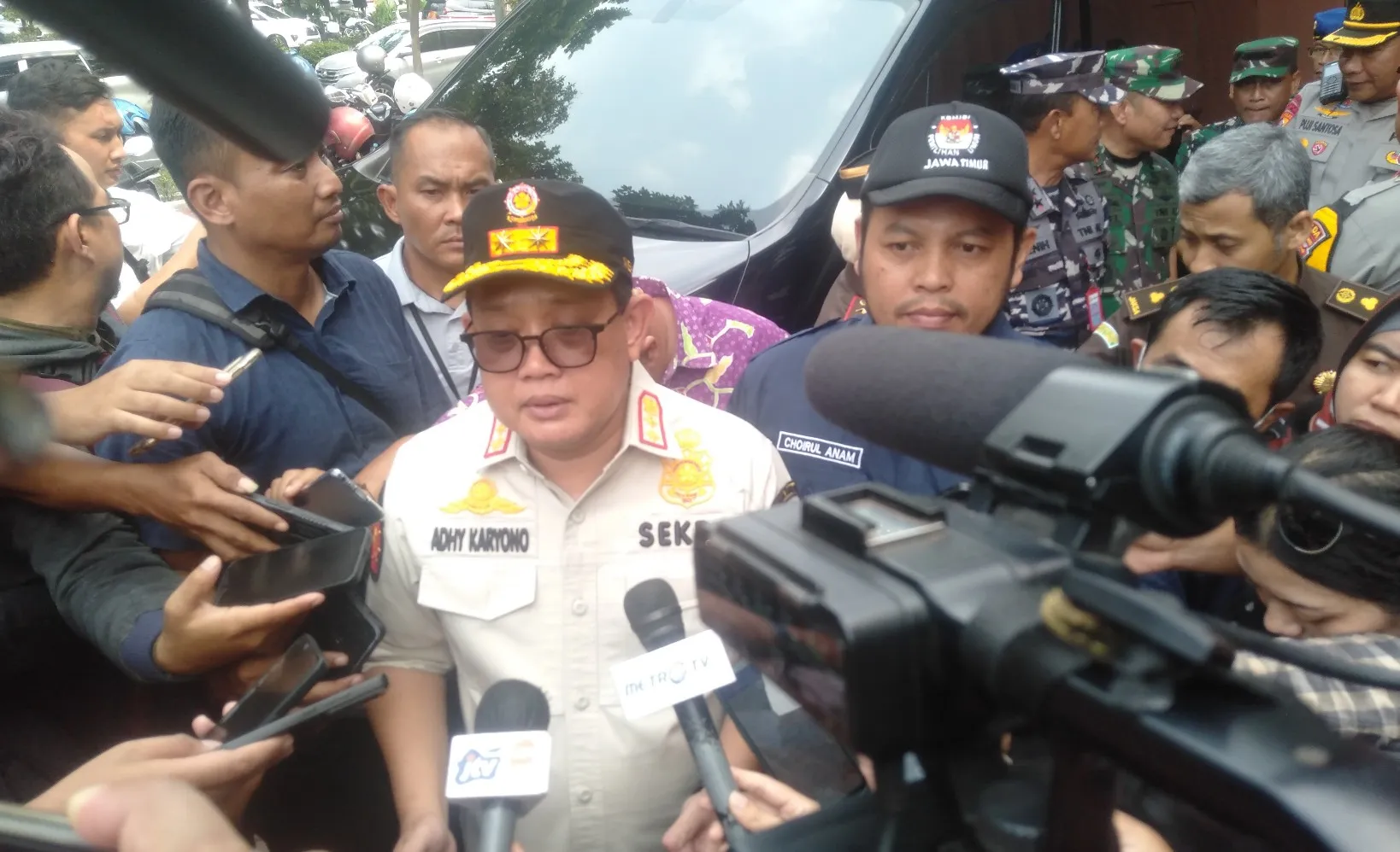 Plh Gubernur Jawa Timur Adhy Karyono Sidak Logistik Pemilu 2024 
