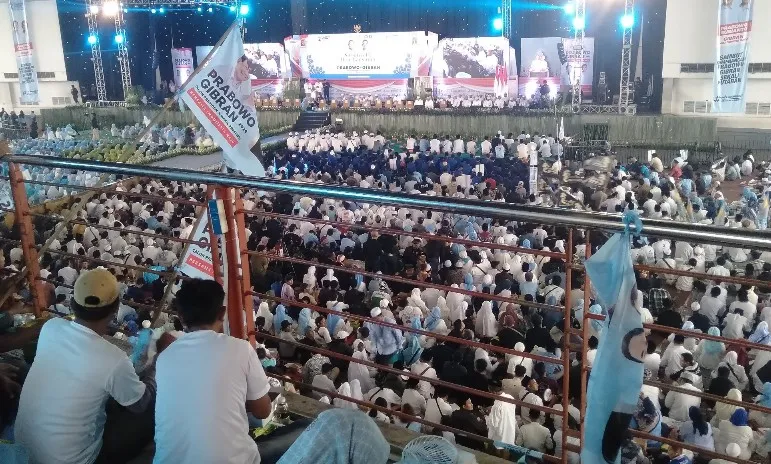Pendukung Menyemut, Bersholawat untuk Kemenangan Prabowo-Gibran