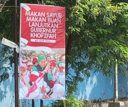 Spanduk dan Baliho Bermunculan, Dorong Khofifah Lanjut Pimpin Jatim 
