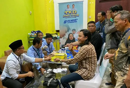 TKD Prabowo Gibran Jatim Beri Vitamin, Cek Kesehatan untuk Insan Media