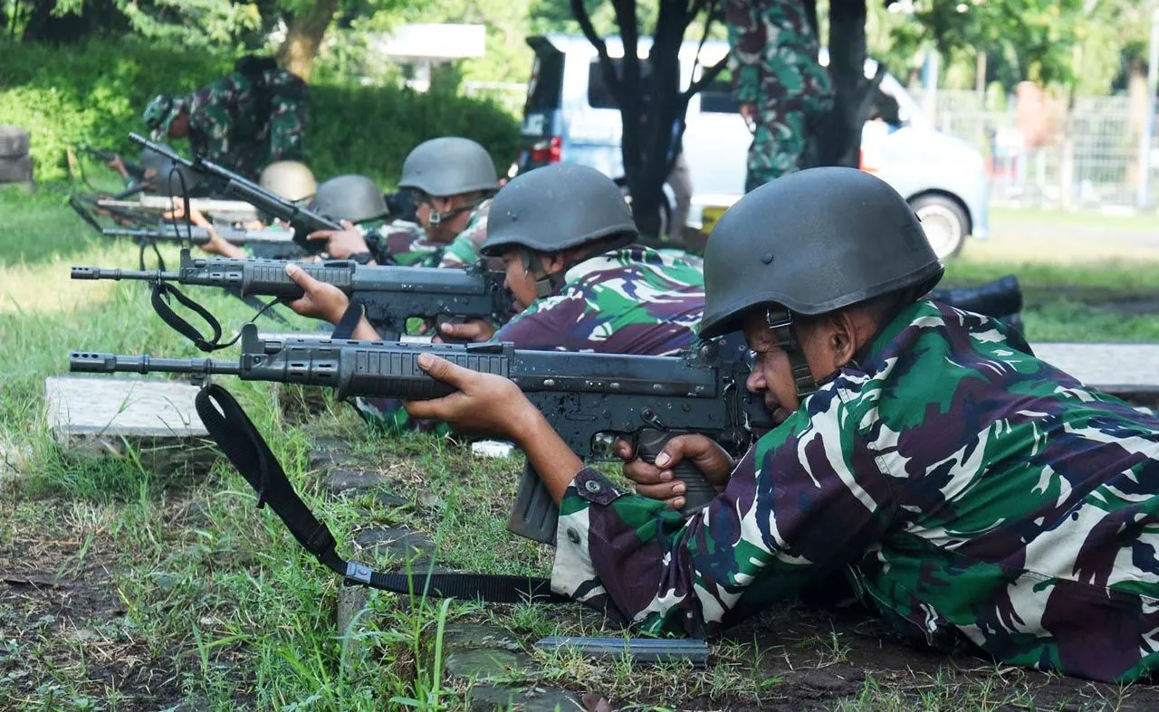 Asah Naluri Tempur, Prajurit Kima Brigif 2 Marinir Berlatih Menembak