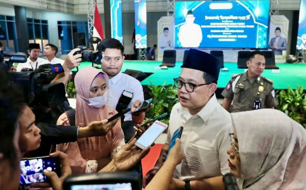 Pj Gubernur Adhy Serahkan Santunan 1.000 Anak Yatim
