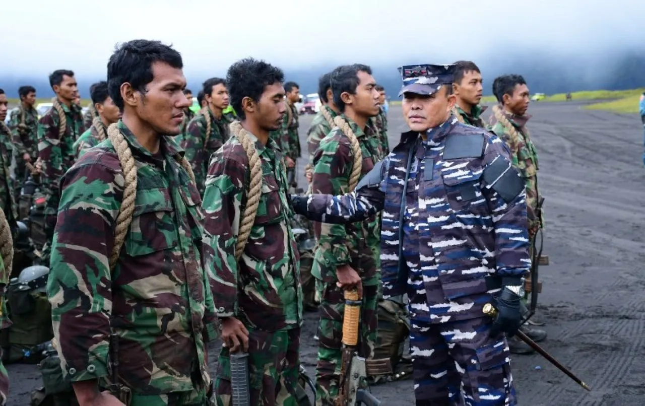 Komandan Puspenerbal Dampingi Kasal di Bromo Saat Tinjau Etape Limed Dikko Marinir