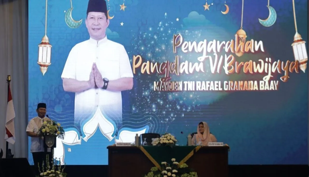 Safari Ramadhan di Malang, Mayjen TNI Rafael Ingatkan Bahaya Judi Online dan Pinjol