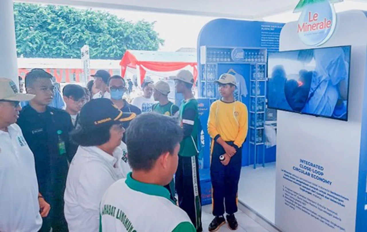 Le Minerale Dukung Aksi Bersih Negeri Serentak KLHK di 34 Lokasi