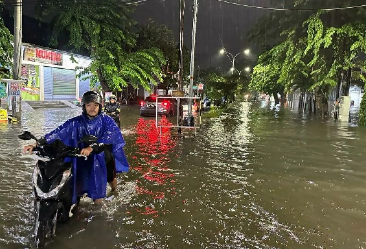 Kota Semarang Dikepung Banjir