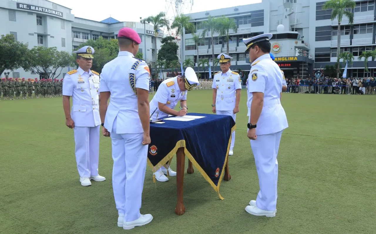 Pangkoarmada II Hadiri Serah Terima Jabatan Pangkoarmada RI