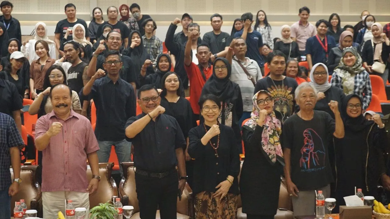 Film Dokumenter Menguak Hilangnya Aktivis ProDem Diluncurkan di Untag Surabaya