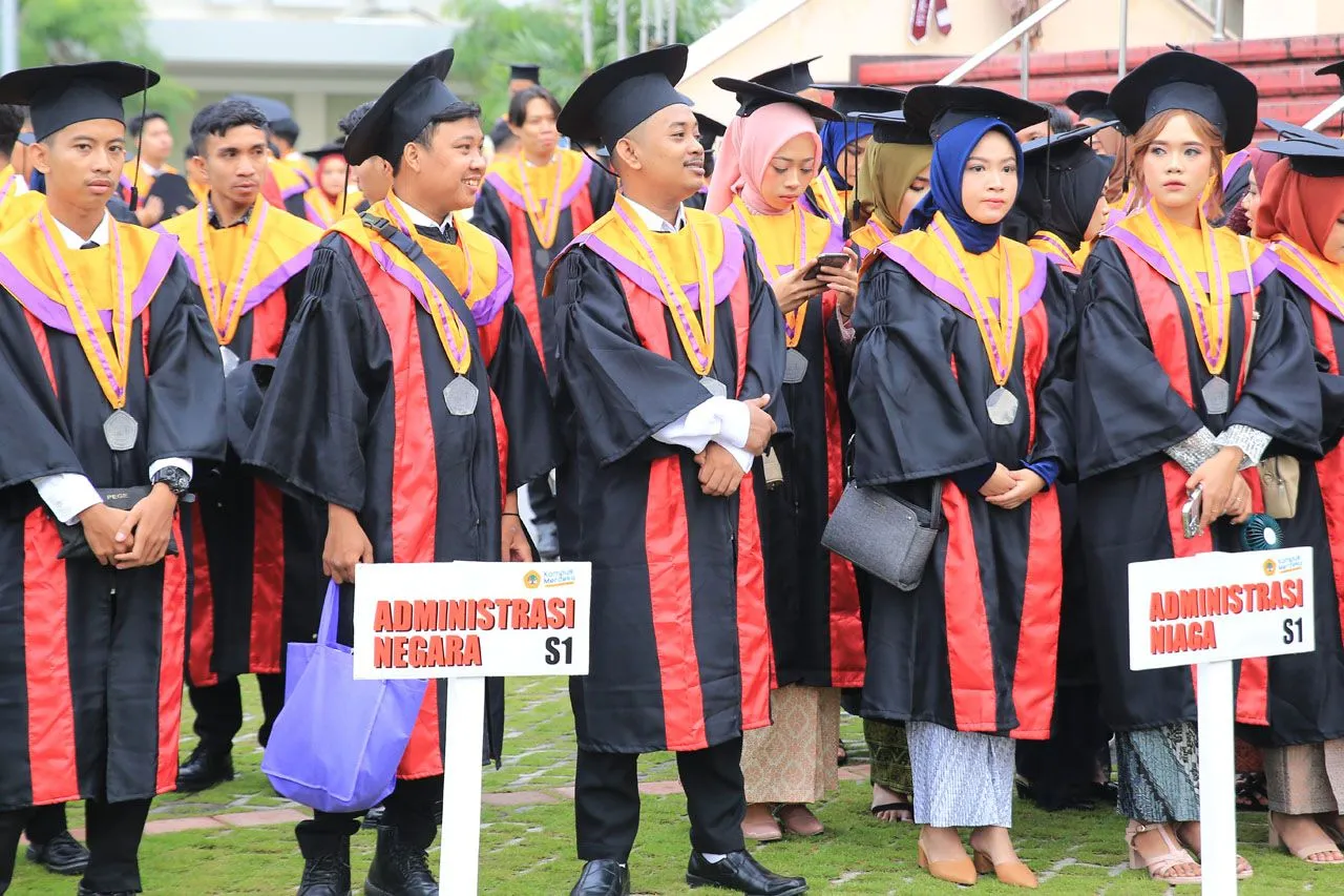 Wisuda Untag Surabaya ke-128, Siap Cetak Kontribusi untuk Industri Indonesia