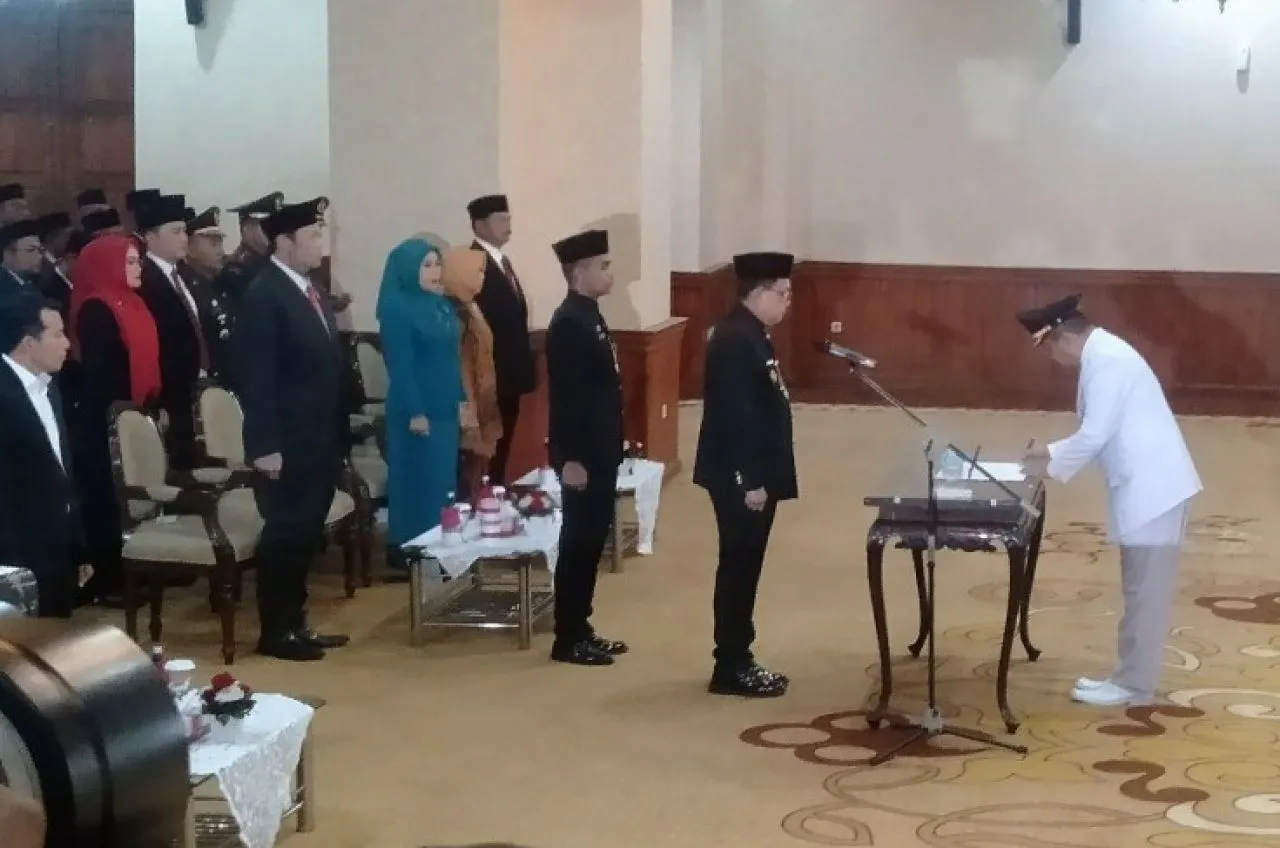 Pj. Gubernur Adhy Lantik Eddy Supriyanto Sebagai Pj. Walikota Madiun