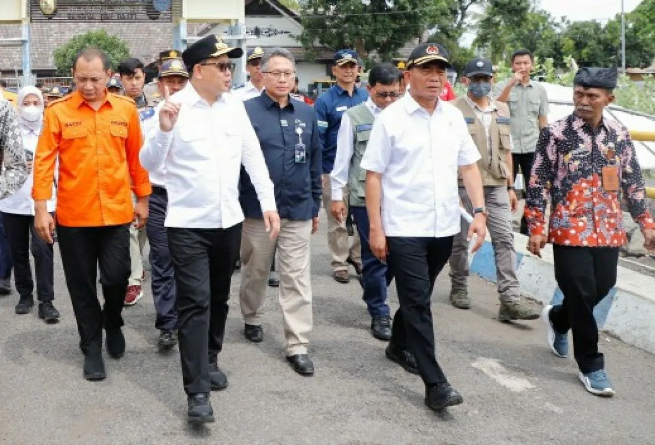 Dampingi Menko PMK, Pj Gubernur Adhy Pastikan Masyarakat Mudik Lancar Tanpa Kendala
