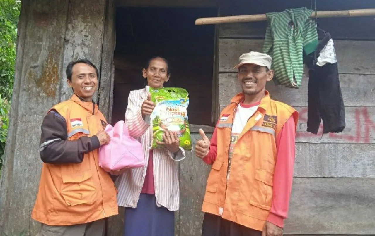 Kisah Kebaikan LMI Untuk Warga Terpencil Lereng Gunung Raung