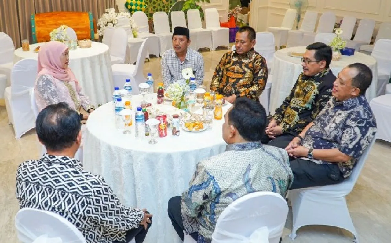 Tokoh Lintas Elemen Halal Bi Halal ke Jemursari, Rumah Khofifah